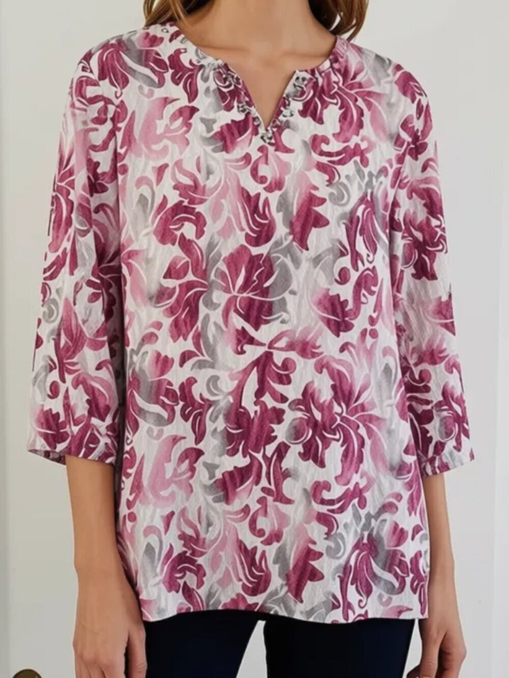 Alfred Dunner Veneto Valley Pink Gray White Floral Embellished Vneck 18W Blouse